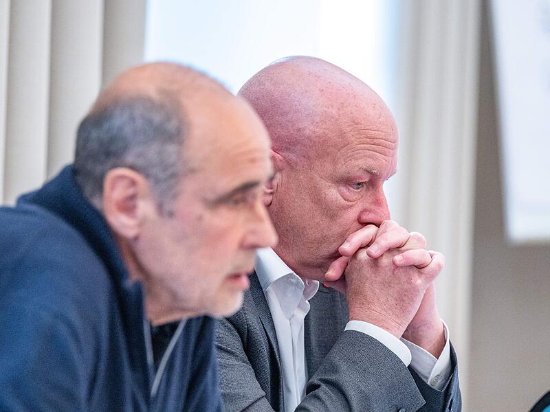 Ex-OB Joachim Wolbergs bei einer Pressekonferenz Ex-OB Joachim Wolbergs bei einer Pressekonferenz
