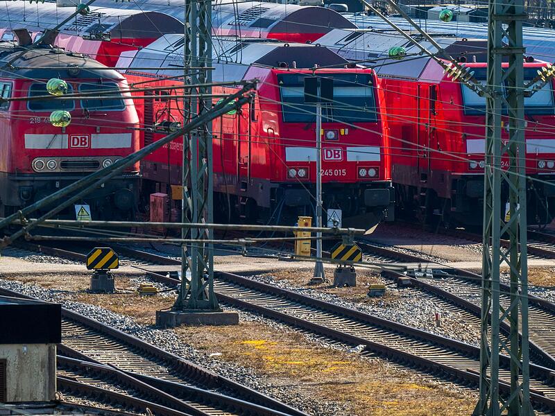 Regionalbahn Loks am Hauptbahnhof