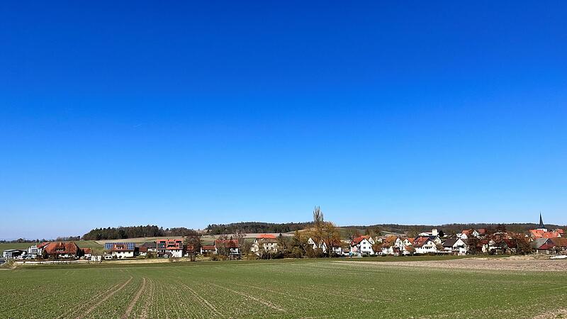 Die Theinfelder sind offenbar weitgehend zufrieden mit dem Gemeinderat und seiner Arbeit. Bei der Bürgerversammlung ging es friedlich zu.