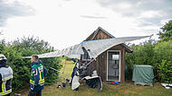 Ultraleichtflugzeug stürzt in Holzhütte bei Burgebrach Ultraleichtflugzeug stürzt in Holzhütte bei Burgebrach