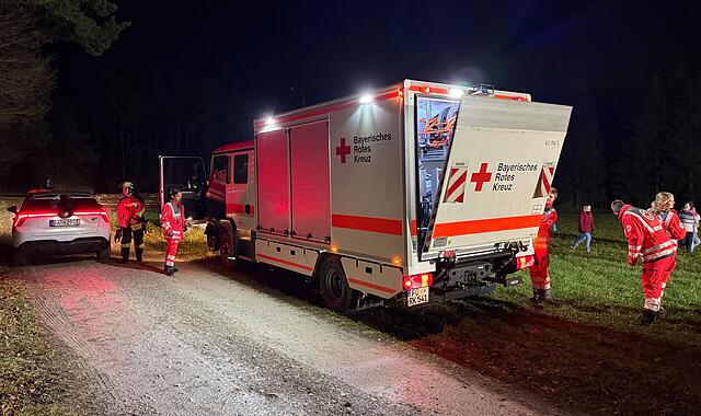 Am Pfadfinderhaus Lindersberg im Landkreis Forchheim, rund einen Kilometer von Burg Feuerstein entfernt, mussten 27 Kinder evakuiert werden.Forchheim & Fränkische Schweiz Am Pfadfinderhaus Lindersberg im Landkreis Forchheim, rund einen Kilometer von Burg Feuerstein entfernt, mussten 27 Kinder evakuiert werden.