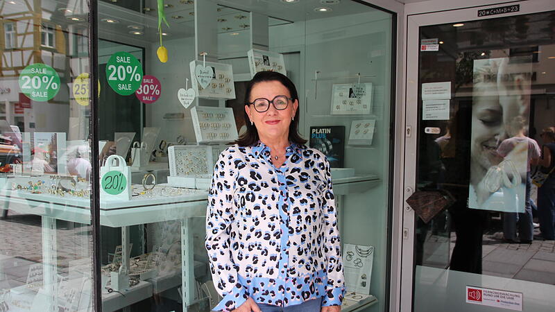 Juwelier Hofmann Forchheim schließt nach mehr als 70 JahrenForchheim & Fränkische Schweiz Juwelier Hofmann Forchheim schließt nach mehr als 70 JahrenForchheim & Fränkische Schweiz