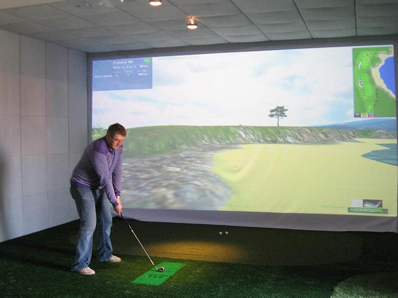 So &auml;hnlich, wie auf diesem Foto, das aus einer anderen Indoor-Anlage stammt, wird in R&ouml;dental k&uuml;nftig Golf gespielt werden k&ouml;nnen.