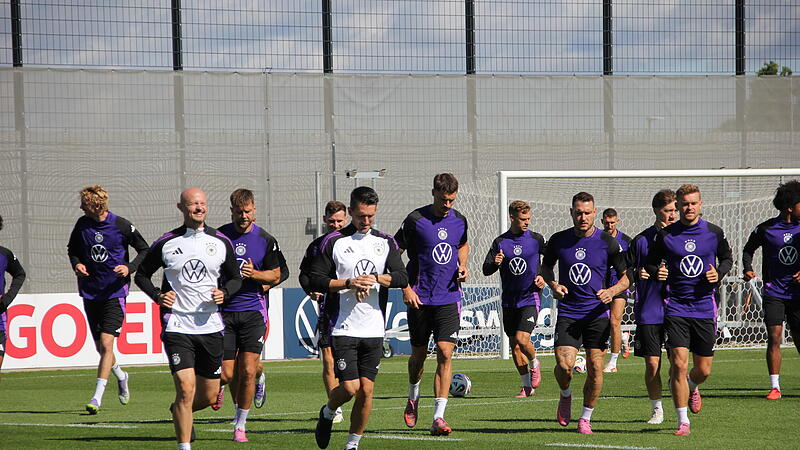 Der DFB hat wieder in Herzogenaurach trainiert. Wir zeigen in unserem Video, wie hoch der Marktwert der Spieler ist.