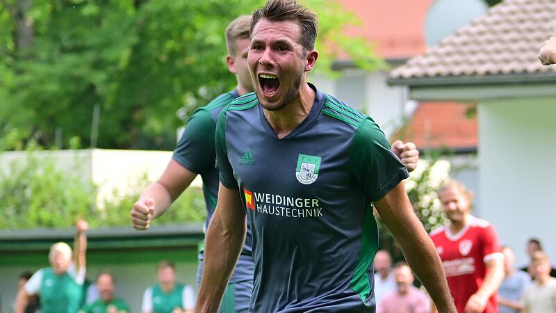 Der Neunkirchener Simon K&ouml;hler erzielte gegen Oesdorf das 1:0.Forchheim & Fr&auml;nkische Schweiz