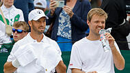 Kevin Krawietz (r.) und Tim Pütz starten nach dem Erfolg in Halle mit Rückenwind in Wimbledon.