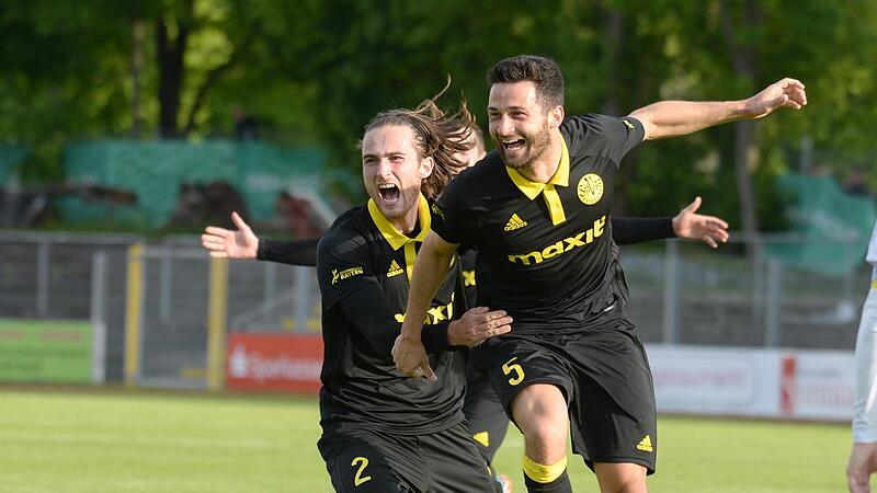 D&uuml;rfen Tim Danhof (links) und Edwin Schwarz auch gegen Schweinfurt jubeln? Soll es f&uuml;r die SpVgg Bayreuth mit dem Aufstieg in die 3. Liga klappen, braucht es gegen die Unterfranken einen Sieg.