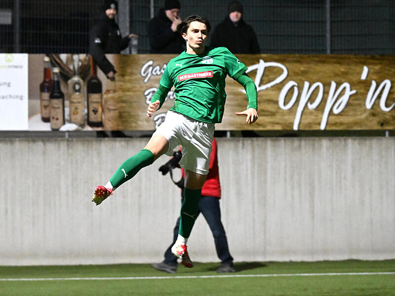 Sport Fu&szlig;ball Saison 2025 / 2026 Bayernliga Nord  23. Spiel am Freitag  20.03.2026 Spielort  Neudrossenfeld Sportpark Am Weinberg  Kunstrasenplatz  Beginn 19.00 h  TSV Neudrossenfeld  gegen SC Gro&szlig;schwarzenlohe Halbzeitergebnis 1:2 Endstand 3:2 Hrgota J