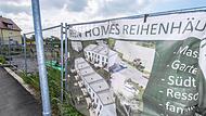 Nichts geht weiter auf dem Gelände in Obertheres, wo Green Trust eigentlich Reihenhäuser bauen wollte. Noch ist für die Häuslebauer kein Ergebnis in Sicht.