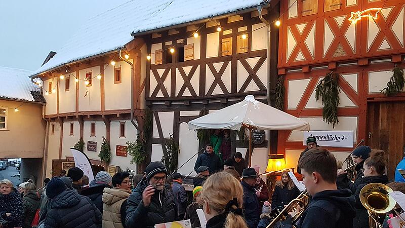 Der Diebacher Adventsmarkt ist Jahr f&uuml;r Jahr ein Magnet f&uuml;r Besucherinnen und Besucher.