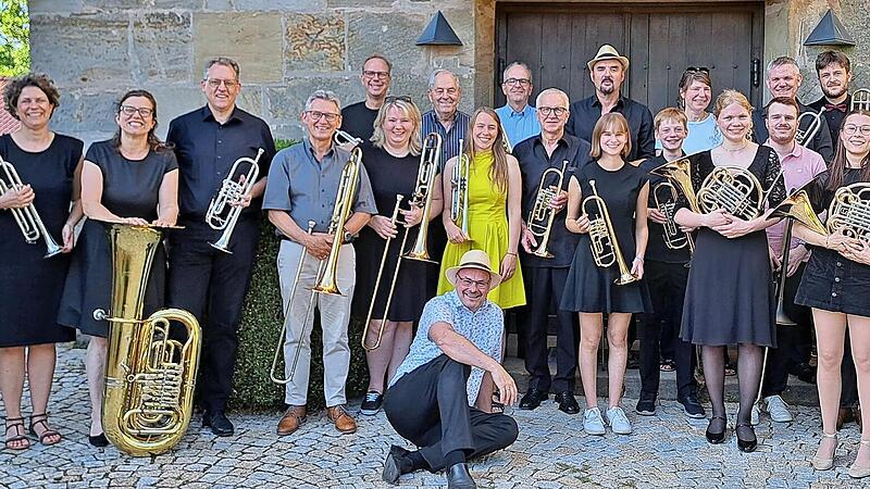 Der Heroldsberger Posaunenchor spielt am Sonntagabend in Neunkirchen Musik aus mehreren Jahrhunderten von Dowland bis Leonard Cohen. Der Heroldsberger Posaunenchor spielt am Sonntagabend in Neunkirchen Musik aus mehreren Jahrhunderten von Dowland bis Leonard Cohen.