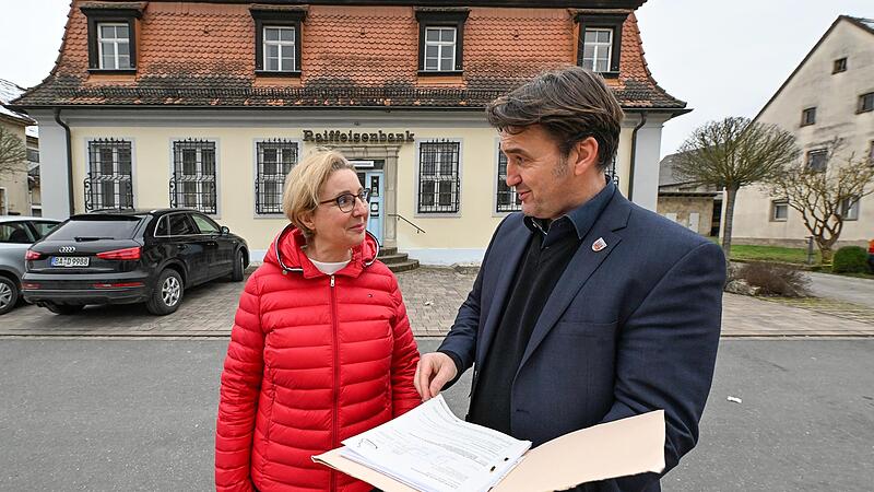 Fortan sind sie Partner: Pommersfeldens Bürgermeister Gerd Dallner und Allgemeinärztin Dr. Lahorka Renner.