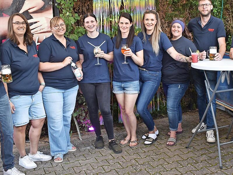Das Team an der Bar und am Ausschank war bereit f&uuml;r die G&auml;ste.