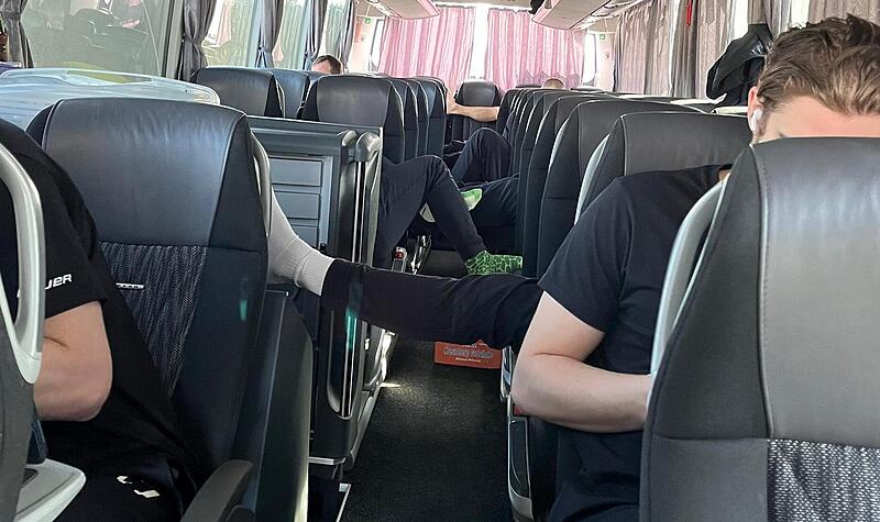 Höchstadt Alligators bei den Hannover Scorpions: im Bus vor Spiel 1 Höchstadt Alligators bei den Hannover Scorpions: im Bus vor Spiel 1