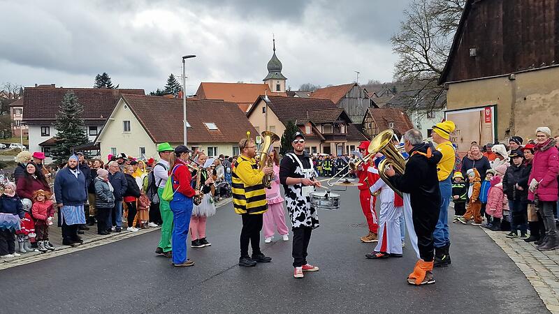 Rosenmontag in Waldfenster