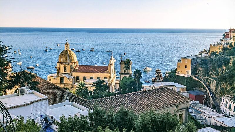 Ein Blick auf den Strand von Positano, der s&uuml;ditalienischen Partnerstadt von Thurnau.