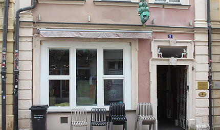 Cafe-Bar Nebenan Cafe-Bar Nebenan