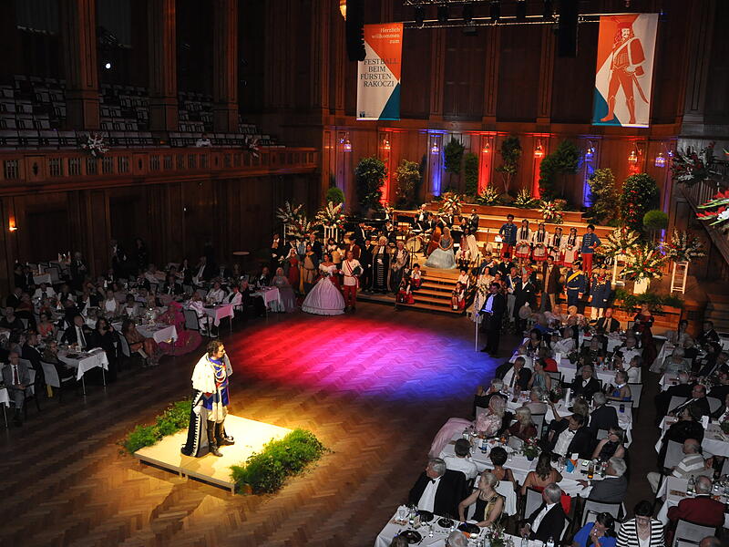 Rakoczy 2024: Festball mit Einzug von Ludwig IIRakoczy-Fest 2024: Samstag_2024 Rakoczy 2024: Festball mit Einzug von Ludwig II.