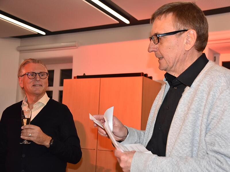 Dietmar Hofmann (r.) erzählte von seiner ersten Begegnung mit Wolfgang Krebs.