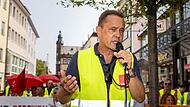 Peter K&ouml;nig von der Gerwerkschaft Verdi (im Bild) wehrt sich gegen die Behauptung, dass die Gewerkschaft eine Mitschuld am angek&uuml;ndigten Stellenabbau bei Kaufland tr&auml;gt.