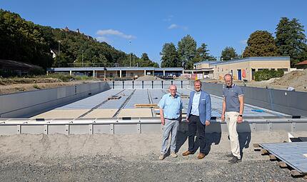 Sanierung Schwimmerbecken im Freibad Kulmbach Sanierung Schwimmerbecken im Freibad Kulmbach