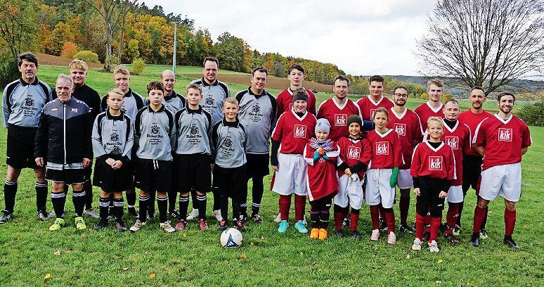 FC Bayern Fanclub Leuchsental und die Dorfauswahl Oberlangheim. FC Bayern Fanclub Leuchsental und die Dorfauswahl Oberlangheim.