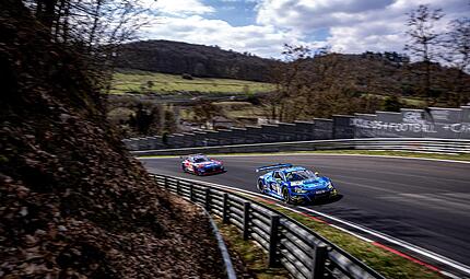 Christopher Haase hielt sich im Scherer-Audi #16 für lange Zeit Max Verstappen vom Leib. Christopher Haase hielt sich im Scherer-Audi #16 für lange Zeit Max Verstappen vom Leib.