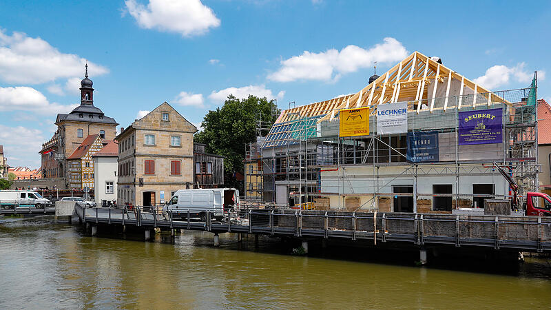 Bambergs Wohnungsbestand ist in die Jahre gekommen: Zwei Drittel der Wohnungen sind Altbauten &ndash; und damit ein Sanierungsfall. Zeit f&uuml;r ein Glow-up? F&uuml;r Eigent&uuml;mer k&ouml;nnte das teuer werden.