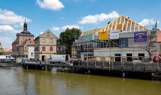 Bambergs Wohnungsbestand ist in die Jahre gekommen: Zwei Drittel der Wohnungen sind Altbauten – und damit ein Sanierungsfall. Zeit für ein Glow-up? Für Eigentümer könnte das teuer werden.