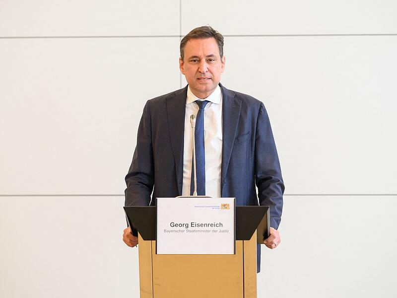 Bayerns Justizminister Georg Eisenreich (CSU) tritt zur&uuml;ck