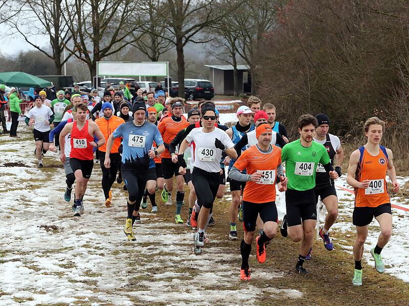 Crosslauf Kemmern 080226 13 Start Hauptlauf