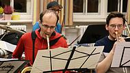 Volle Konzentration: (von links) Baritonsaxophonist Mathias Göckede, Drummer Adrian Haußner und Posaunist Jonas Schießl