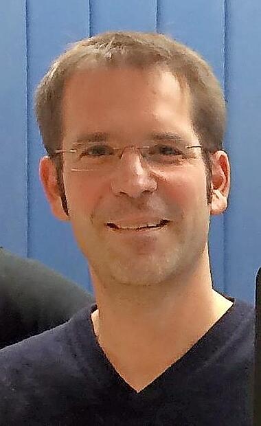 Dr. Stefan HochreutherChefarzt