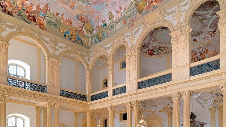 Das dreigeschossige Treppenhaus ist das Herzstück des Schlossinneren. Hier fand das barocke Empfangszeremoniell statt.Bamberg