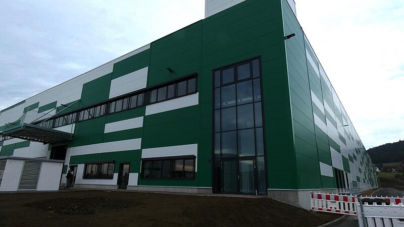 Nach nur rund einem Jahr Bauzeit wurde das 14 Meter hohe Geb&auml;ude feierlich eingeweiht.