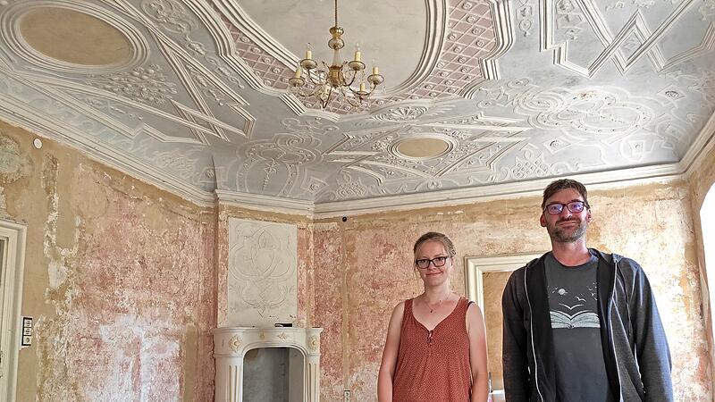 2020 haben Charlotte und Janosch Asen das denkmalgeschützte Gut Hummendorf erworben und sind seither dabei, es zu sanieren.