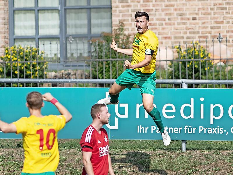 Obenauf: Simon Allgaier, Kapitän der DJK Bamberg, will auch in Aschaffenburg Tabellenführer bleiben. Obenauf: Simon Allgaier, Kapitän der DJK Bamberg, will auch in Aschaffenburg Tabellenführer bleiben.