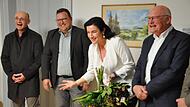Sie freuen sich (von rechts): Bürgermeister Wolfgang Borst, Bundestagsabgeordnete Dorothee Bär, Borsts künftiger Nachfolger Alexander Bergmann und Landrat Wilhelm Schneider.