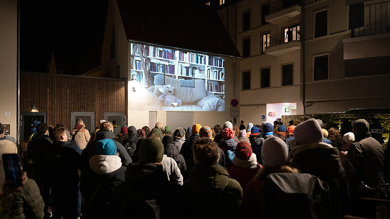 Auftakt 35. Bamberger Kurzfilmtage 2025Auftakt 35. Bamberger Kurzfilmtage 2025 Impressionen von der Kurzfilmwanderung „A Wall is a Screen“, Auftakt der 35. Bamberger Kurzfilmtage 2025