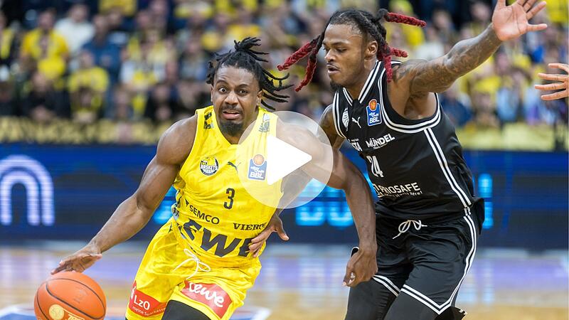 Die BMA365 Bamberg Baskets um Aufbauspieler Cobe Williams (rechts) setzten sich in Oldenburg mit Point Guard Chris Clemons durch. Sehen Sie die Video-Highlights in unserem Artikel. Die BMA365 Bamberg Baskets um Aufbauspieler Cobe Williams (rechts) setzten sich in Oldenburg mit Point Guard Chris Clemons durch. Sehen Sie die Video-Highlights in unserem Artikel.