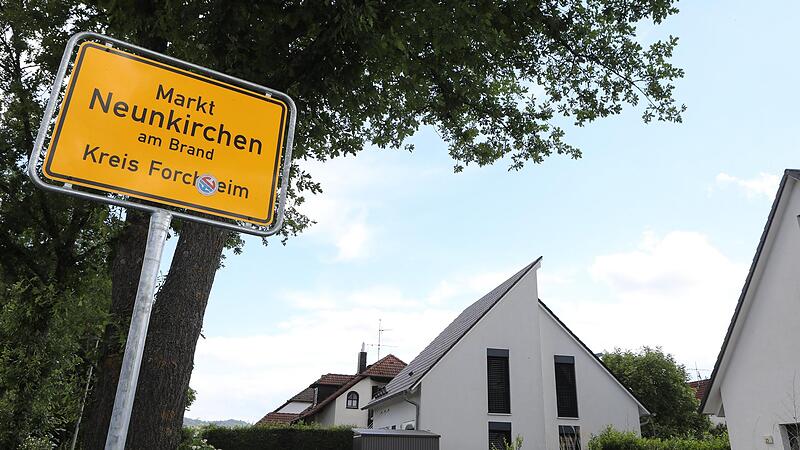 Spitze in Nordbayern, zumindest was die durchschnittlichen Kaufpreise für Einfamilienhäuser angeht. Wie der Preisatlas des Maklerunternehmens Homeday darauf kommt und warum die Daten mit Vorsicht zu genießen sind.Forchheim & Fränkische Schweiz