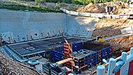 Die Arbeiten in der Baugrube des neuen Trinkwasserhochbehälters laufen. Die Arbeiten in der Baugrube des neuen Trinkwasserhochbehälters laufen.