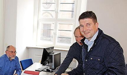 Michael Zapf bei der Stimmabgabe im Jahr 2020. Der amtierende B&uuml;rgermeister von Weismain wird diesmal nicht mehr antreten.