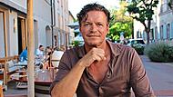 Tom Egelseer hat viele Jahre in der Erlanger Gastroszene, als auch international, gearbeitet. Seit acht Jahren führt er das Restaurant Holzgarten in Erlangen.Adelheid Wagner Tom Egelseer hat viele Jahre in der Erlanger Gastroszene, als auch international, gearbeitet. Seit acht Jahren führt er das Restaurant Holzgarten in Erlangen.Adelheid Wagner
