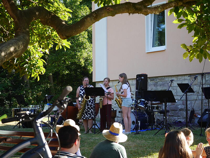 PicknickdeckenkonzertPicknickdeckenkonzert Musik an der Sinn in Bad Brückenau