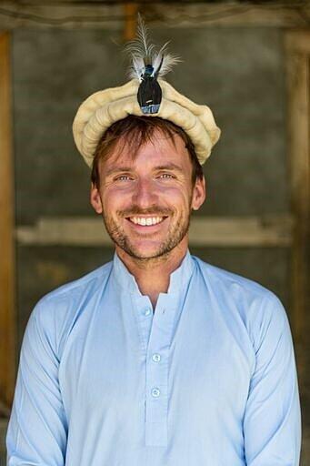 Bastian Maria berichtet im Jungen Theater von seiner Reise durch Fernost.Prunksitzung Ebermannstadt 2025