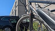 Wer neu bauen oder umbauen möchte, muss Stellplätze für Autos und Fahrräder mitdenken. Die nun erneut geänderte neue Stellplatzsatzung regelt das klar und deutlich.