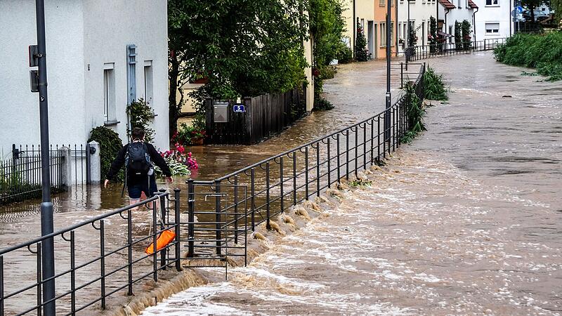 Im Juli 2021 stand etwa Zeil am Main (Lkr. Ha&szlig;berge) teilweise unter Wasser (Archivbild). Der Bayerische Oberste Rechnungshof bem&auml;ngelt nun die Hilfszahlungen des Freistaats f&uuml;r Gesch&auml;digte.