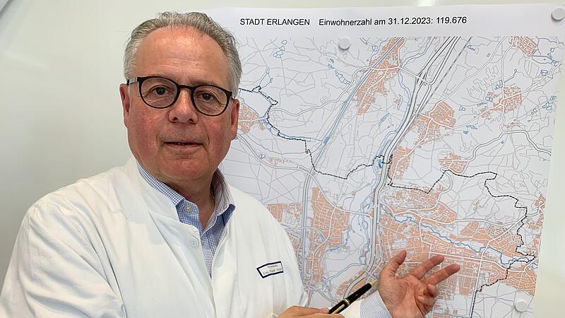 Professor Peter Kolominsky-Rabas leitet das Schlaganfall-Register in Erlangen