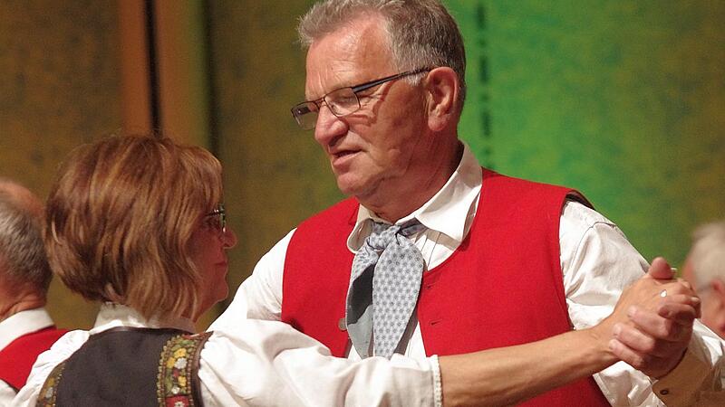 Tänze in Tracht